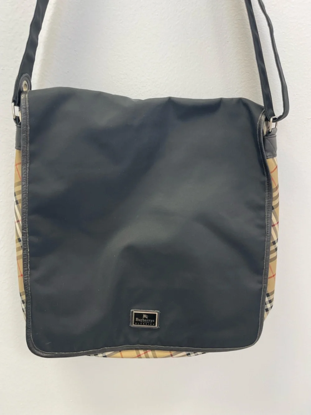 Burberry Vintage Nova Check Nylon/Leather Messenger Bag - Preowned